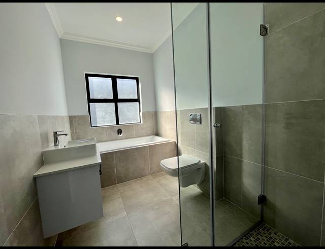 4 BEDROOM HOUSE FOR SALE IN SANDOWN